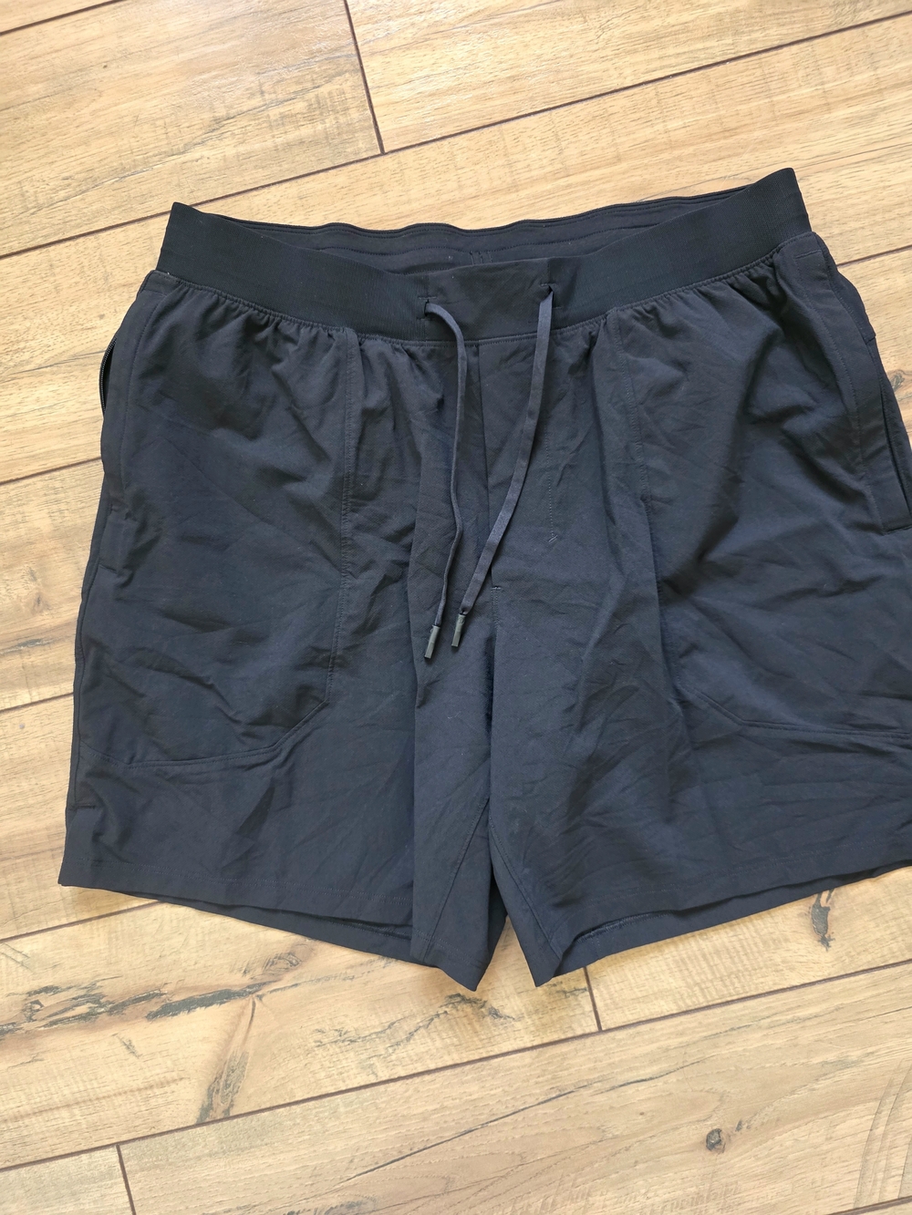 Lululemon Men's Black Drawstring Athletic Shorts Running LARGE
